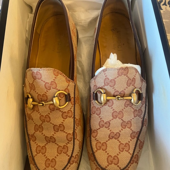Gucci Men's Brown Loafers size 8 UK & 9 US beautiful with a lot of wear left. 🇮🇹 - Picture 1 of 9